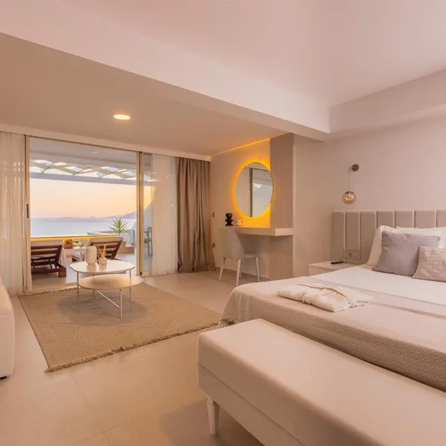 جناح جونيور بمسبح خاص، La Kumsal Hotel 1/6