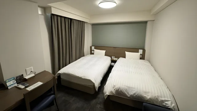 غرفة بسريرين منفصلين، DORMY INN EXPRESS SENDAI SEASIDE 1/1