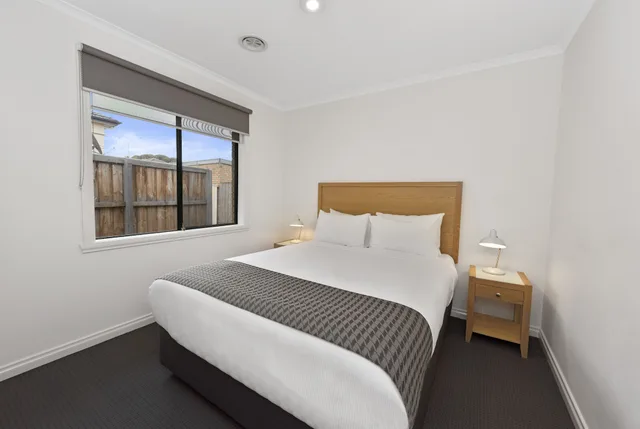 3 Bedrooms, Villa, 2 Queen and Twin Beds, Fawkner Suites Serviced Apartments 1/4