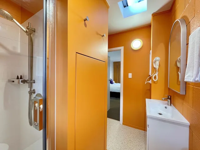 استوديو أساسي بسرير كوين بمطبخ صغير، Mt Eden Motel 8/10