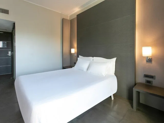 Standard, Double Bed, Sea View, B&B Hotel Savona 3/4