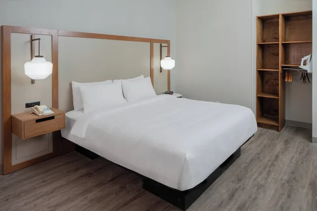 غرفة قياسية بسرير كينج، Fairfield Inn & Suites Lake Charles Sulphur 2/5