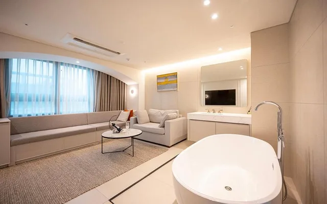 جناح ركني بسرير كوين بحوض استحمام، HOTEL D Edition 9/9