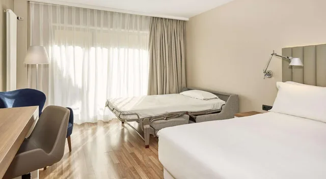 غرفة قياسية ثلاثية بسرير فردي، Nh Andorra La Vella 2/7