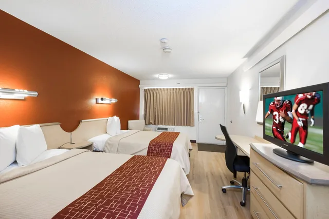 غرفة بسريرين مزدوجين، Red Roof Inn Boston - Southborough/Worcester 1/3