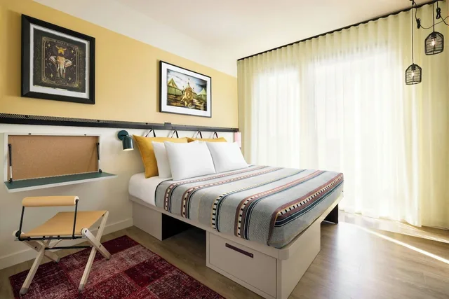 غرفة بسرير كينج، Moxy Allentown Downtown 3/6