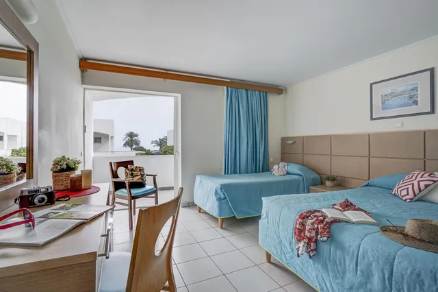 غرفة سوبيريور ثلاثية، Kinetta Beach Resort Spa 2/3