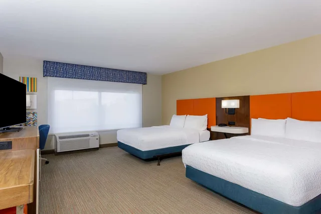 Room, 2 Queen Beds, Bathtub, Accessible, Hampton Inn & Suites Tallahassee I-10 2/6