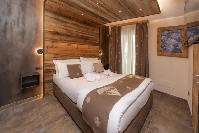 Room, Double Bed, Hermitage 1/6