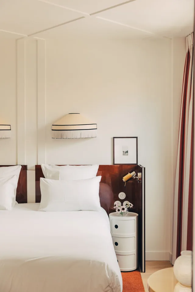 Riviera, Superior, Queen Bed, Eiffel View، Hotel Wallace - Orso Hotels 2/2