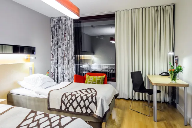 غرفة قياسية بسريرين منفصلين مع سرير إضافي، Original Sokos Hotel Tapiola Garden Espoo 3/10