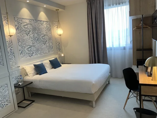 Standard, Queen Bed, Accessible, Hotel Ker Lann Aeroport 3/8