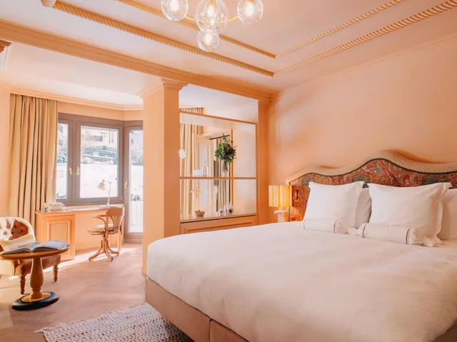 غرفة عائلية بسريرين كينج مع أريكة، Parkhotel Beau-Site 1/3
