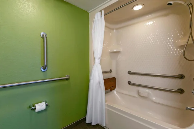 غرفة بسرير كوين لذوي الإعاقة، Sleep Inn Allentown Fogelsville 2/2