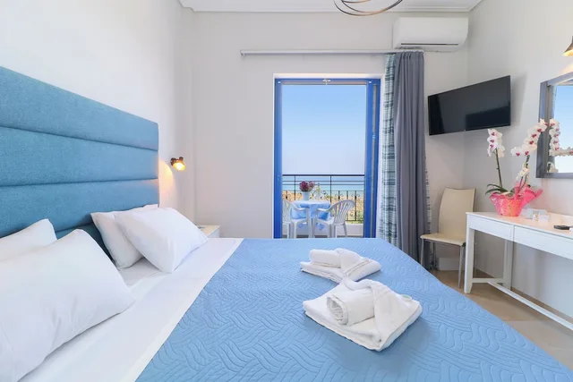 Superior, Double Bed, Sea View, Alexis Hotel 4/10