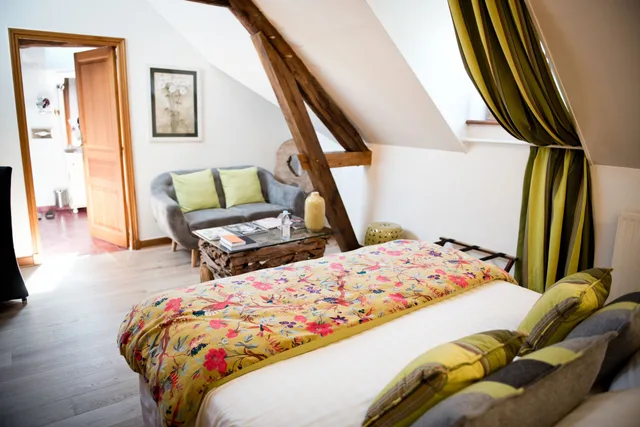 Classic, Queen Bed, Domaine de Barive 2/4