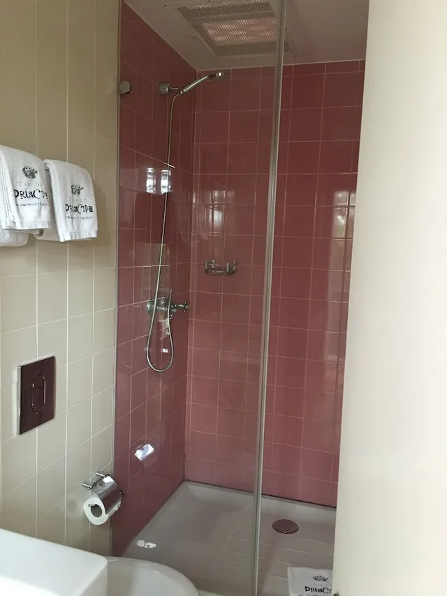 جناح ملكي بسرير كوين بشرفة، Casa do Principe 9/9