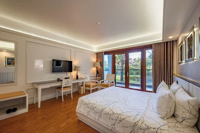 غرفة ديلوكس بسرير كوين بإطلالة على الحديقة، Carmelina Beach Resort 9/10