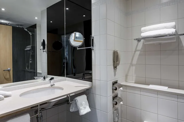 Premium, Radisson Blu Hotel London Stansted Airport 3/4