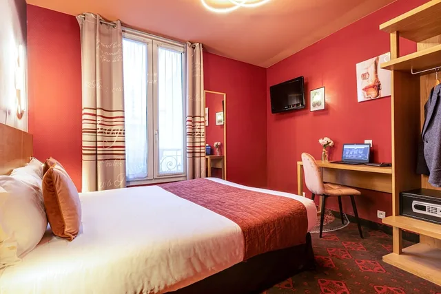 Adjoining, 2 Double Beds, Ariane Montparnasse 3/10