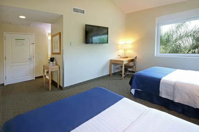 غرفة بريميوم بسريرين مزدوجين، Holiday Inn Cuernavaca 2/6