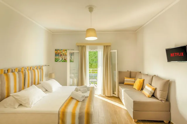 Ayla, Classic, Triple, Double Bed, Sofa، Ekati Mare Lifestyle Resort 2/9