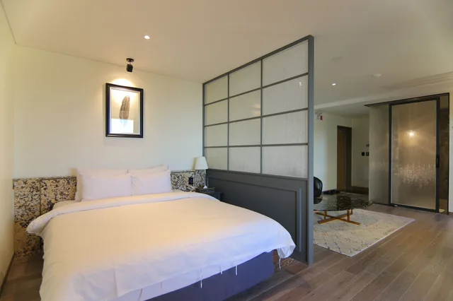 جناح بسرير مزدوج بشرفة، Hotel Gite 1/6