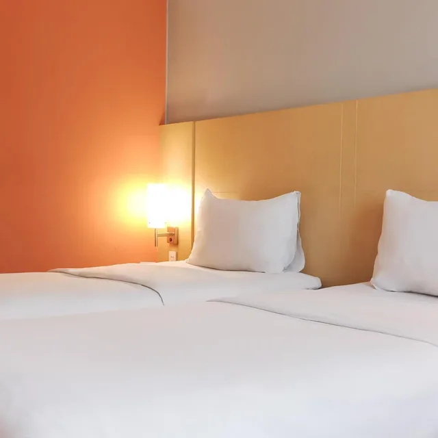 غرفة قياسية بسريرين منفصلين بإطلالة على البحر، Ibis Padang 8/10
