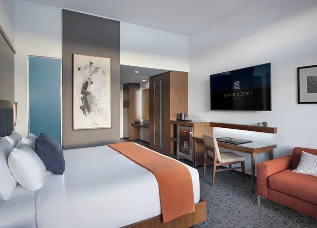 1 Bedroom, Collection, Suite, King Bed، Black Desert Resort 3/7