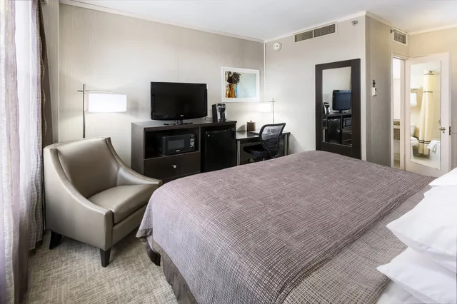 غرفة قياسية بسرير كينج بإطلالة على المدينة، Park Place Hotel 3/10