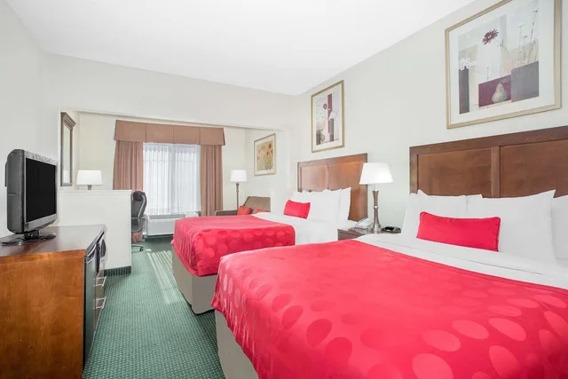 Studio, Suite, 2 Queen Beds, Ramada By Wyndham Denver International Airport 1/6
