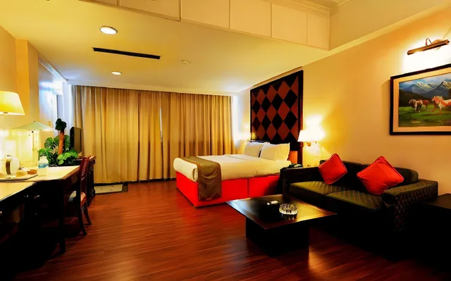 جناح جونيور، Hotel Emas Tawau 3/3