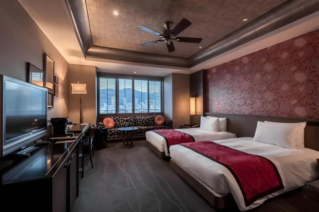 Room, Twin Beds, City Side, Oriental Floor، Oriental Hotel 1/3