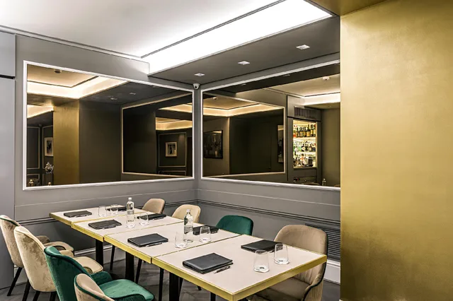 غرفة تُحدَّد عند الوصول، Corso 281 Luxury Suites 1/1
