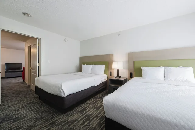 1 Bedroom, Suite, King Bed, Country Inn & Suites by Radisson, Queensbury - Lake George 4/7