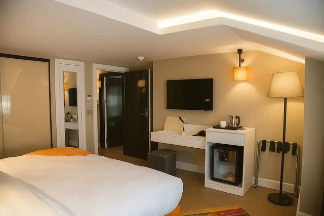 جناح عائلي بسريرين كينج وسريرين كوين بغرفتي نوم، Sparkle Hotel 4/10