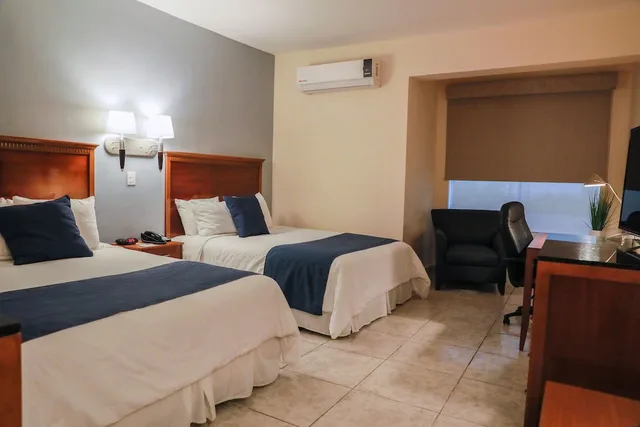 Business, 2 Queen Beds, Days Inn By Wyndham Piedras Negras 1/5