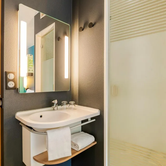 غرفة بسرير فردي، B&B Hotel Liege Rocourt 8/8