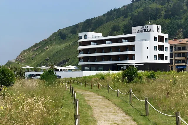 غرفة بإطلالة جزئية على البحر، Hotel Villa Antilla 1/1