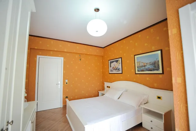 غرفة قياسية بسرير كوين بإطلالة على البحر، Iliria Internacional Hotel 10/10
