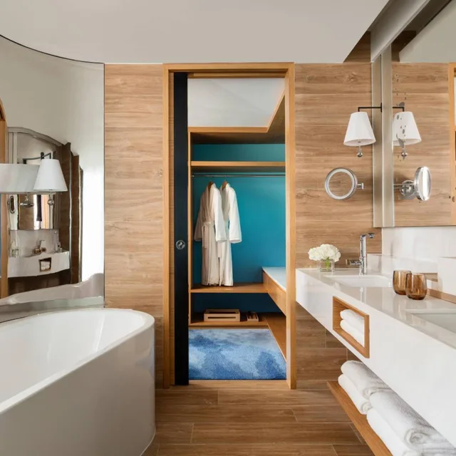 1 Bedroom, Deluxe, Suite, King Bed, Club Lounge Access, Marriott Hong Kong Ocean Park Hotel 3/3