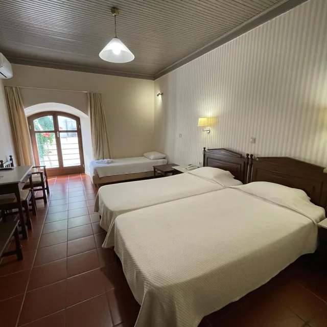غرفة ثلاثية، Fortezza Hotel 3/7