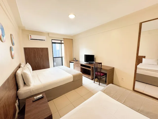 غرفة قياسية رباعية بسرير كوين وسريرين منفصلين، D8 Hotel Express 5/10