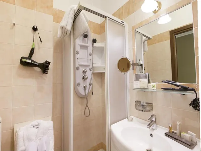 غرفة بسريرين منفصلين، Hotel Gran Torino 1/1