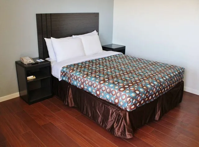 Room, Queen Bed, Smoking, Americas Best Value Inn Stillwater 4/9