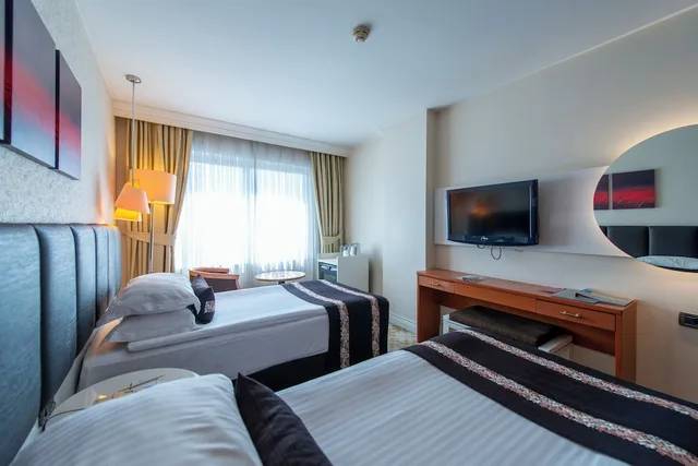 غرفة بسريرين منفصلين بإطلالة على المدينة، Jura Hotels Mavi Surmeli Adana 2/4