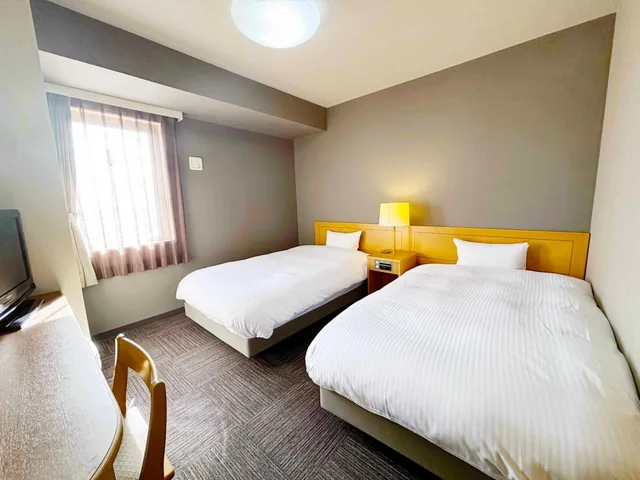 غرفة بسريرين منفصلين للمدخنين، Route-Inn Grantia Hanyu Spa Resort 3/6