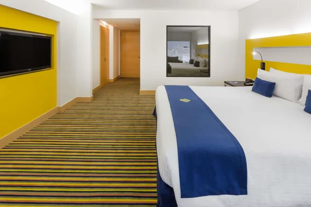 غرفة ديلوكس بسرير كينج، Wyndham Bogota 4/6