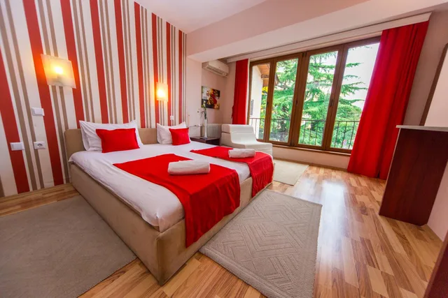 غرفة كومفورت بسرير مزدوج بشرفة، Hotel Pine 4/10