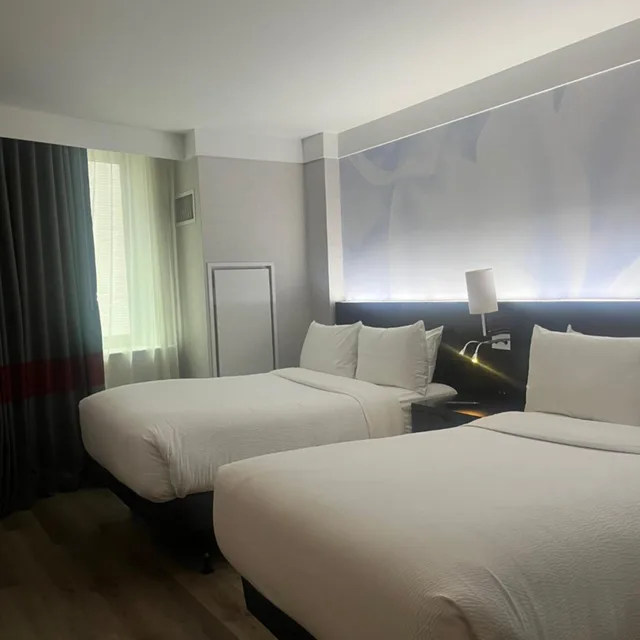 غرفة بسريرين مزدوجين، Four Points By Sheraton New York Downtown 11/15